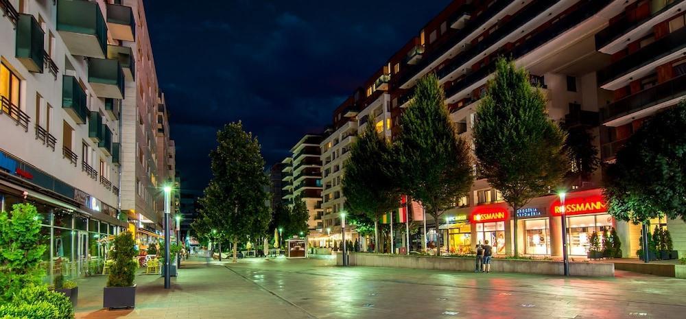 Corvin Holiday Apartment Hotel Budapest Exterior photo